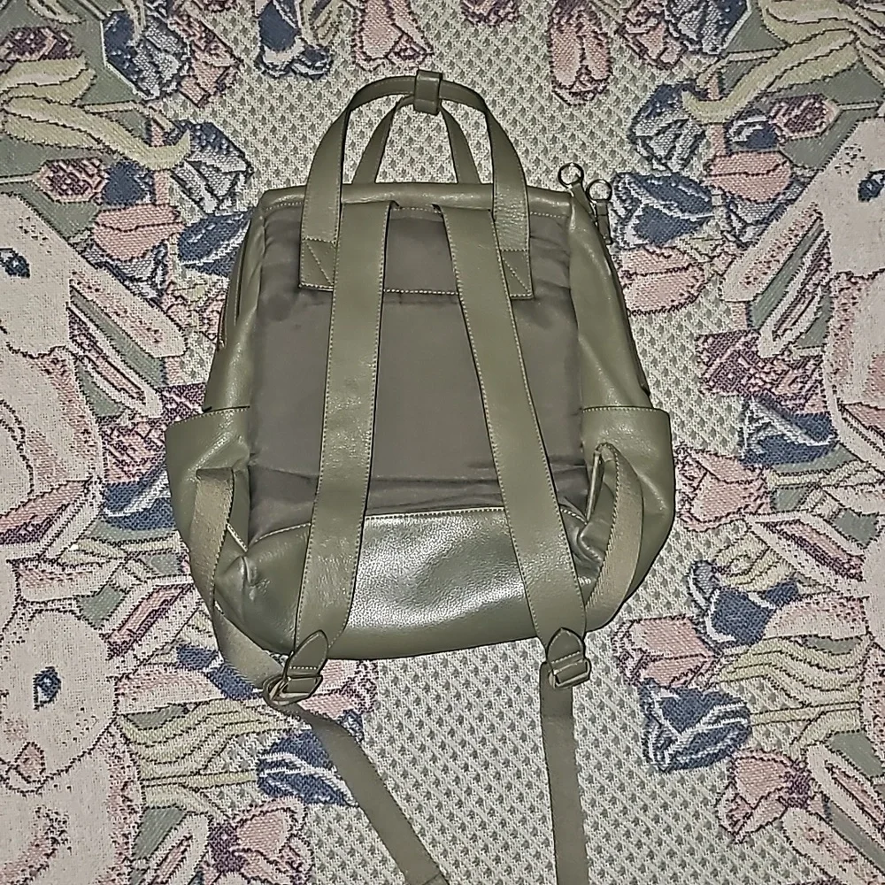 Henri Bendel New York bag backpack olive green leather bagpack